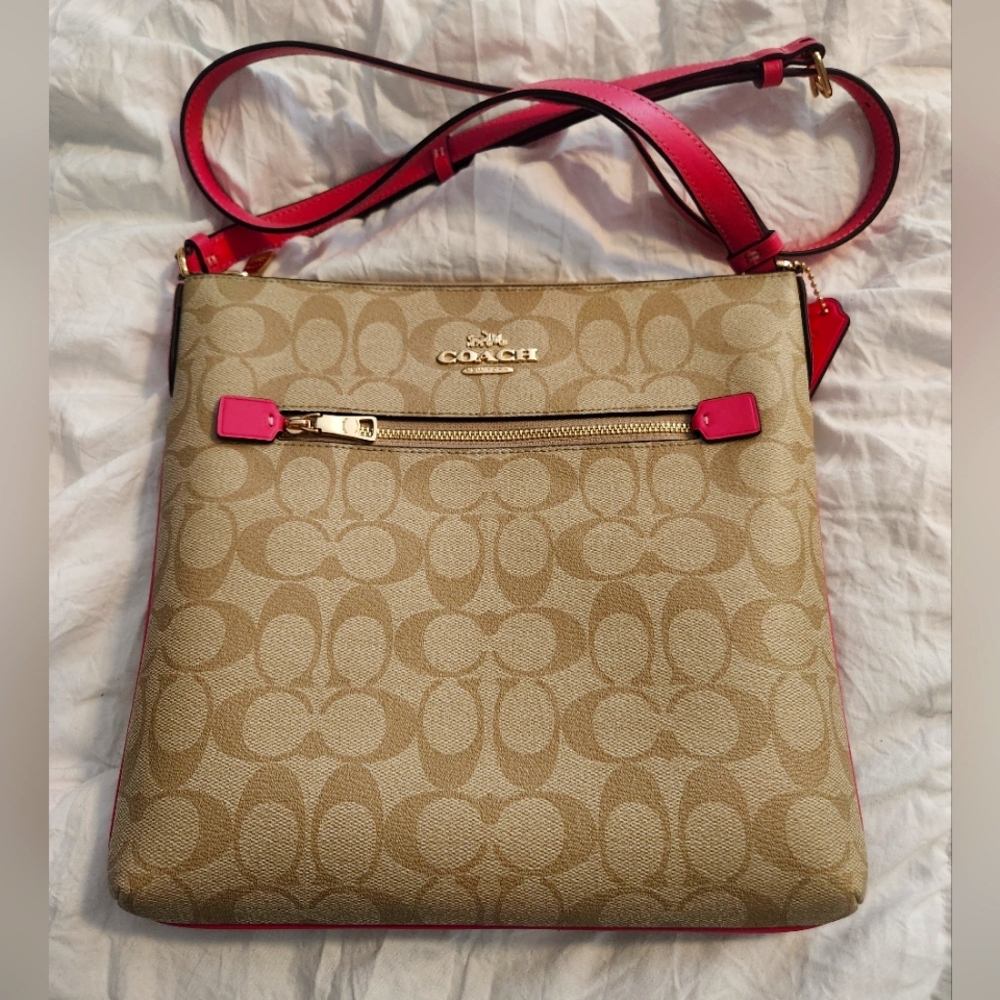 NWOT Coach cross body purse